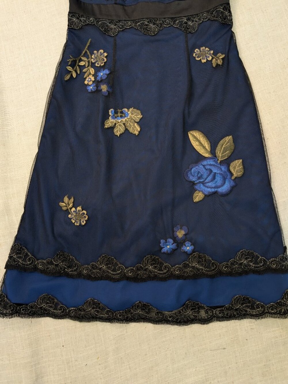 Adrianna Papell Dress Fit & Flare V Neck Empire Waist Black Floral Size 6 - Picture 5 of 10